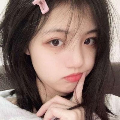 蓝色嘴巴的脸 在线观看封面